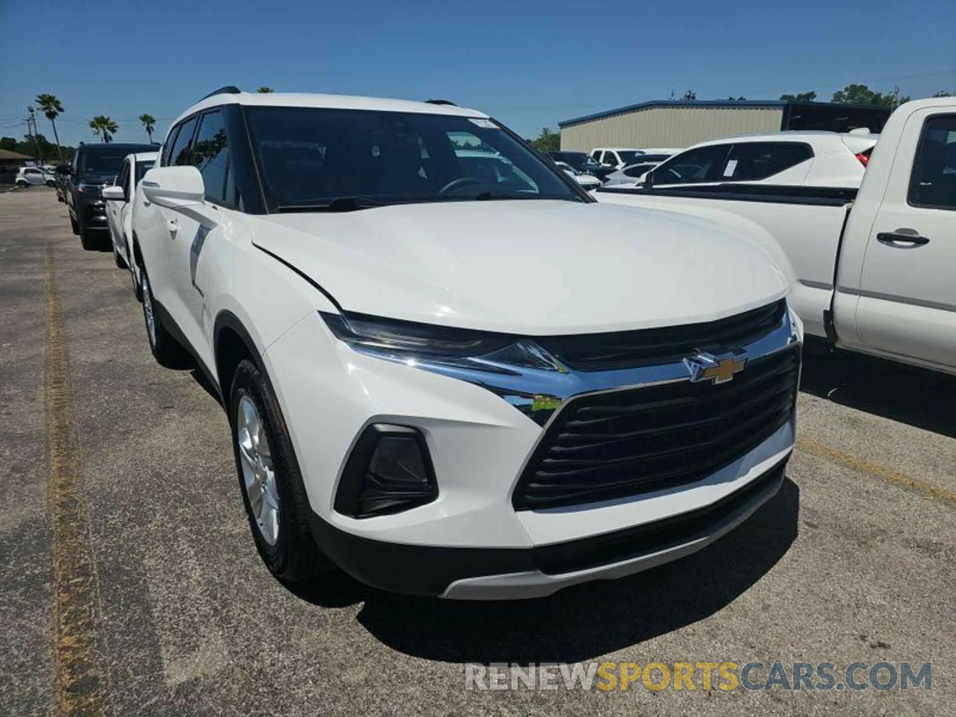 4 Photograph of a damaged car 3GNKBHR48NS188877 CHEVROLET BLAZER 2022