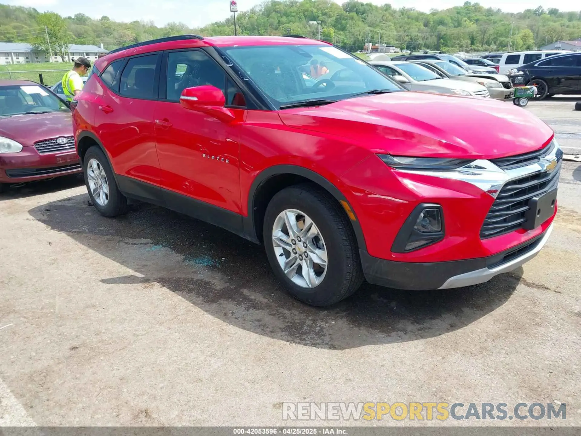 1 Photograph of a damaged car 3GNKBHR4XNS176035 CHEVROLET BLAZER 2022