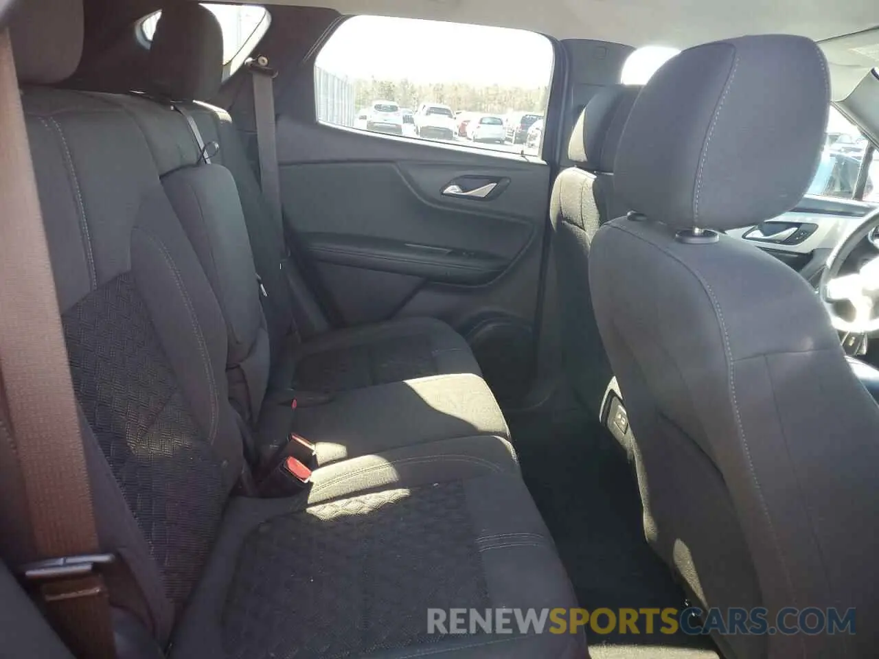 11 Photograph of a damaged car 3GNKBHRS6NS146707 CHEVROLET BLAZER 2022