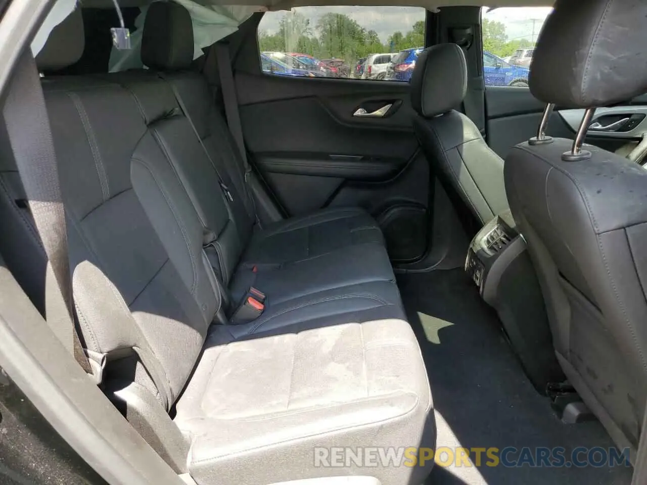 11 Photograph of a damaged car 3GNKBJRS3NS139480 CHEVROLET BLAZER 2022