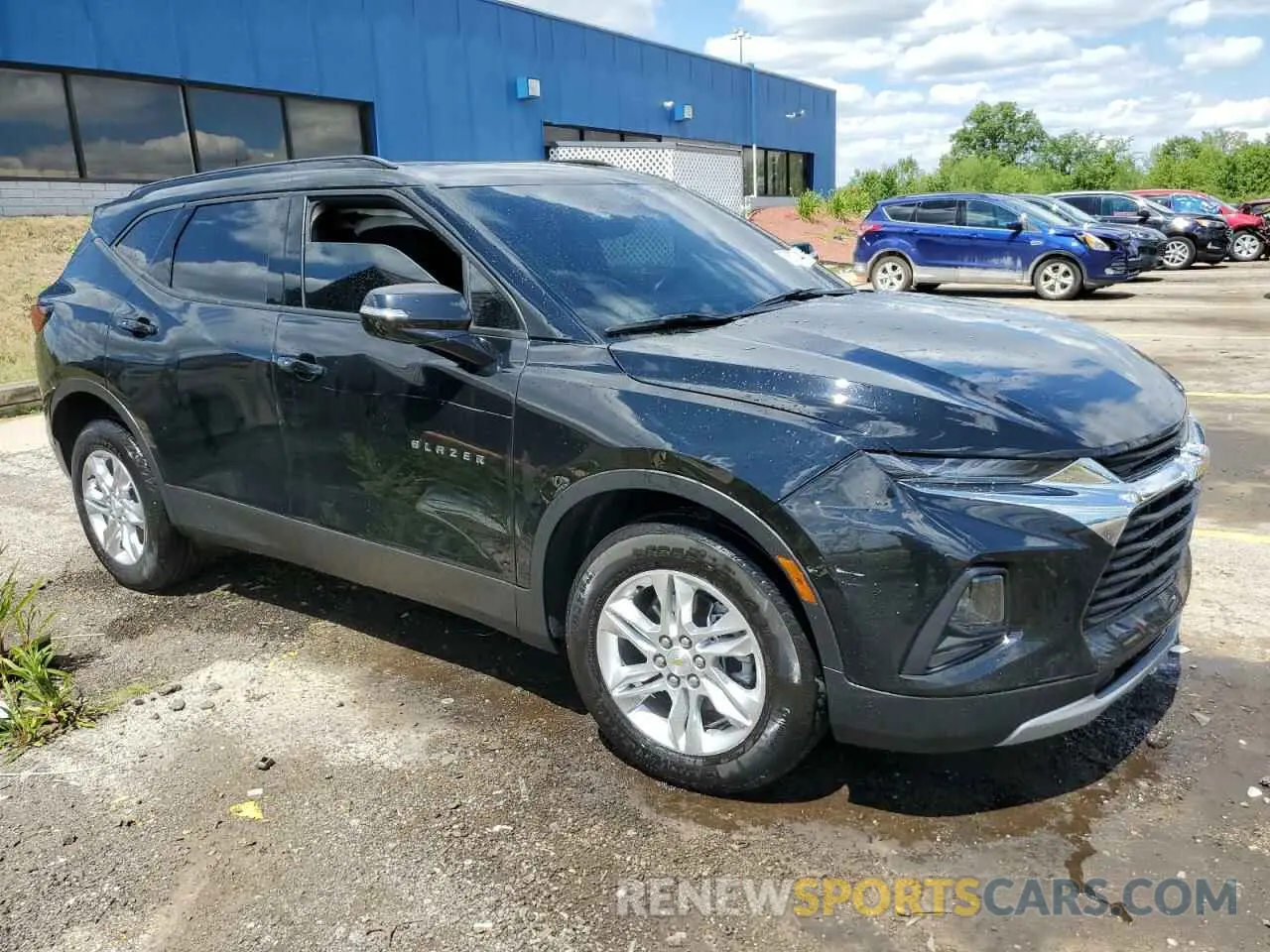 4 Photograph of a damaged car 3GNKBJRS3NS139480 CHEVROLET BLAZER 2022
