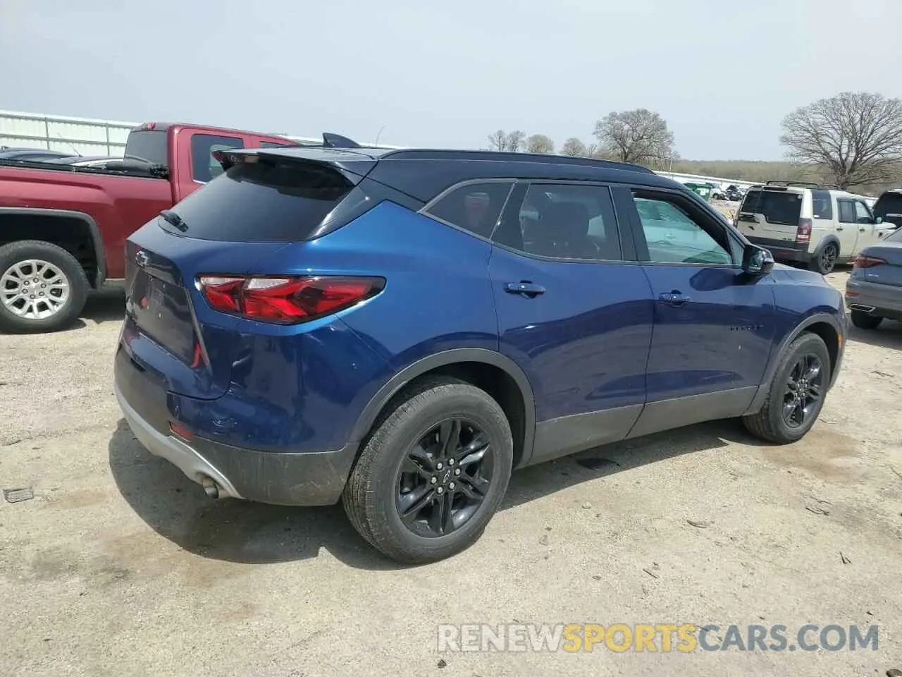 3 Photograph of a damaged car 3GNKBJRS4NS162573 CHEVROLET BLAZER 2022