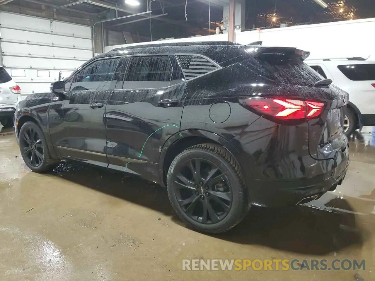 2 Photograph of a damaged car 3GNKBKRS0NS137756 CHEVROLET BLAZER 2022