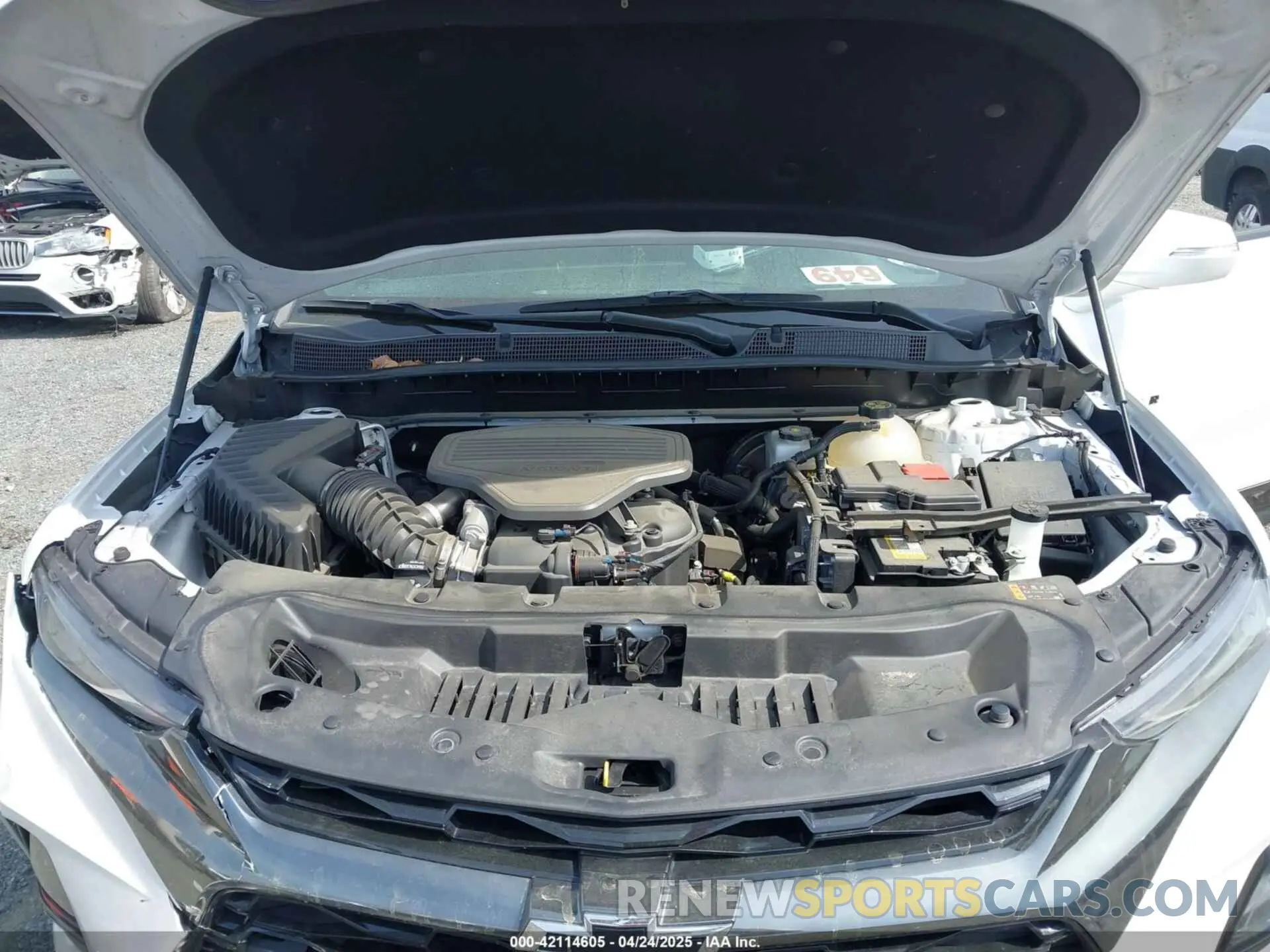 10 Photograph of a damaged car 3GNKBKRS0NS222919 CHEVROLET BLAZER 2022
