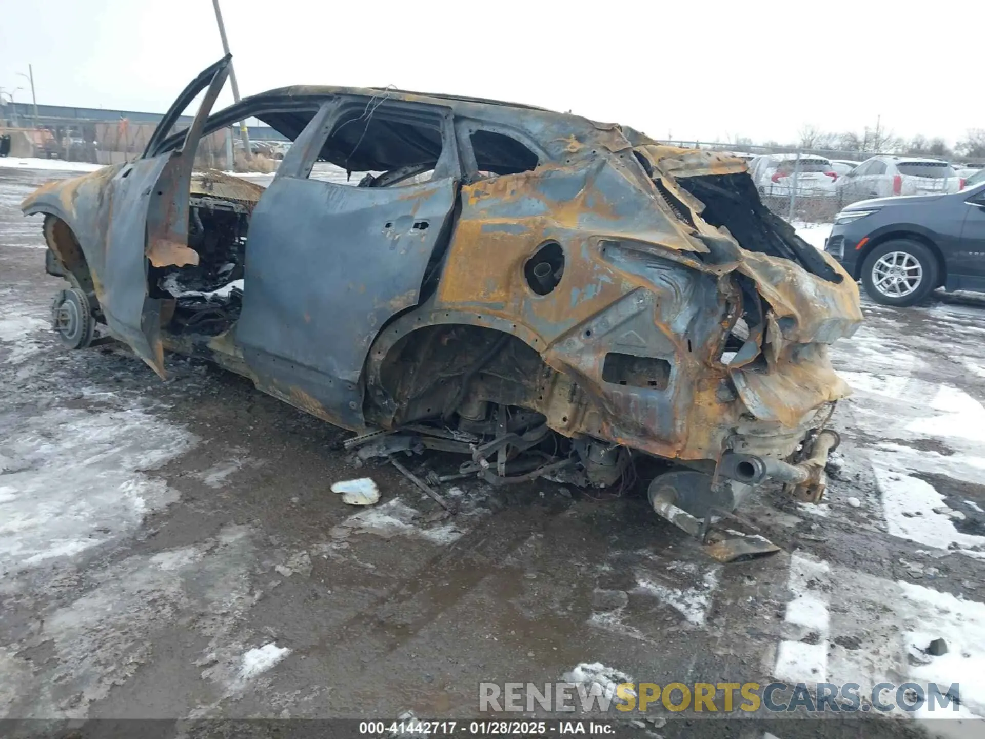 3 Photograph of a damaged car 3GNKBKRS2NS164313 CHEVROLET BLAZER 2022