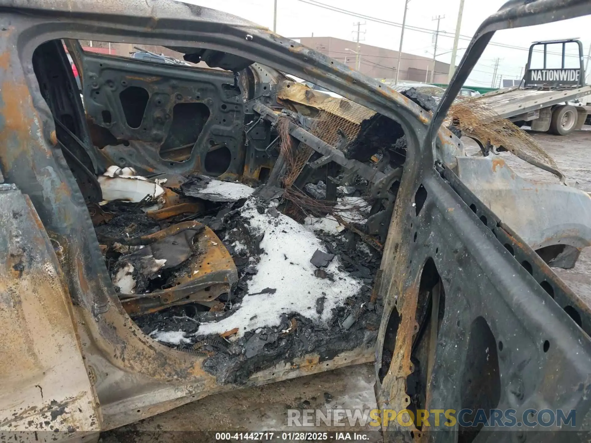 5 Photograph of a damaged car 3GNKBKRS2NS164313 CHEVROLET BLAZER 2022