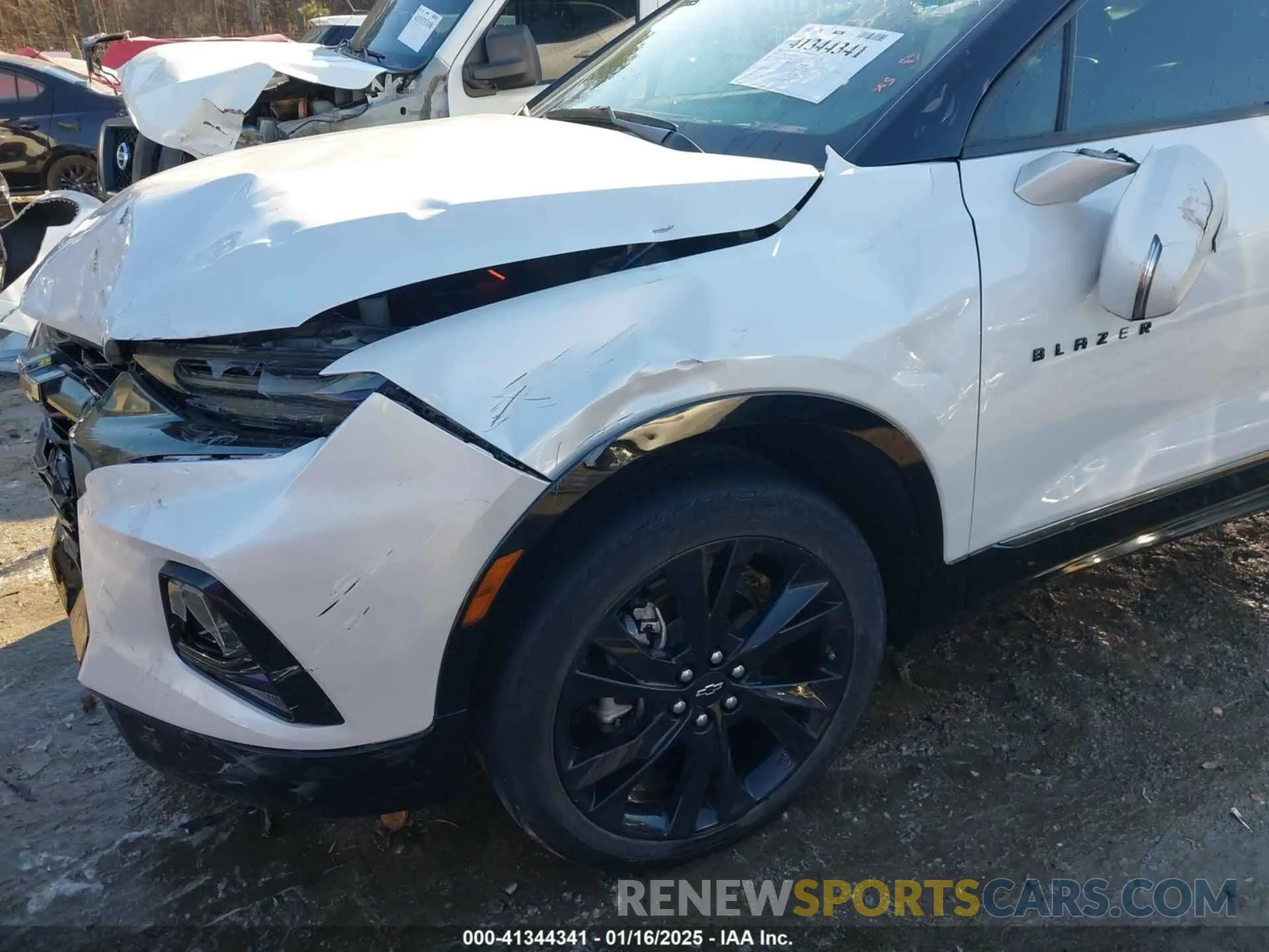 17 Photograph of a damaged car 3GNKBKRS7NS223680 CHEVROLET BLAZER 2022