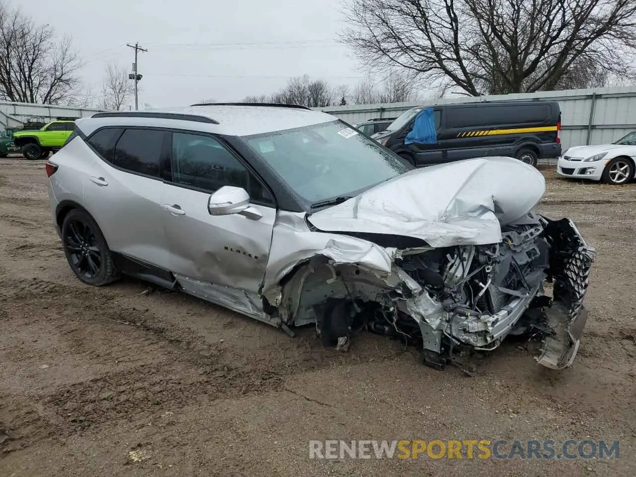 4 Photograph of a damaged car 3GNKBKRS9NS146018 CHEVROLET BLAZER 2022