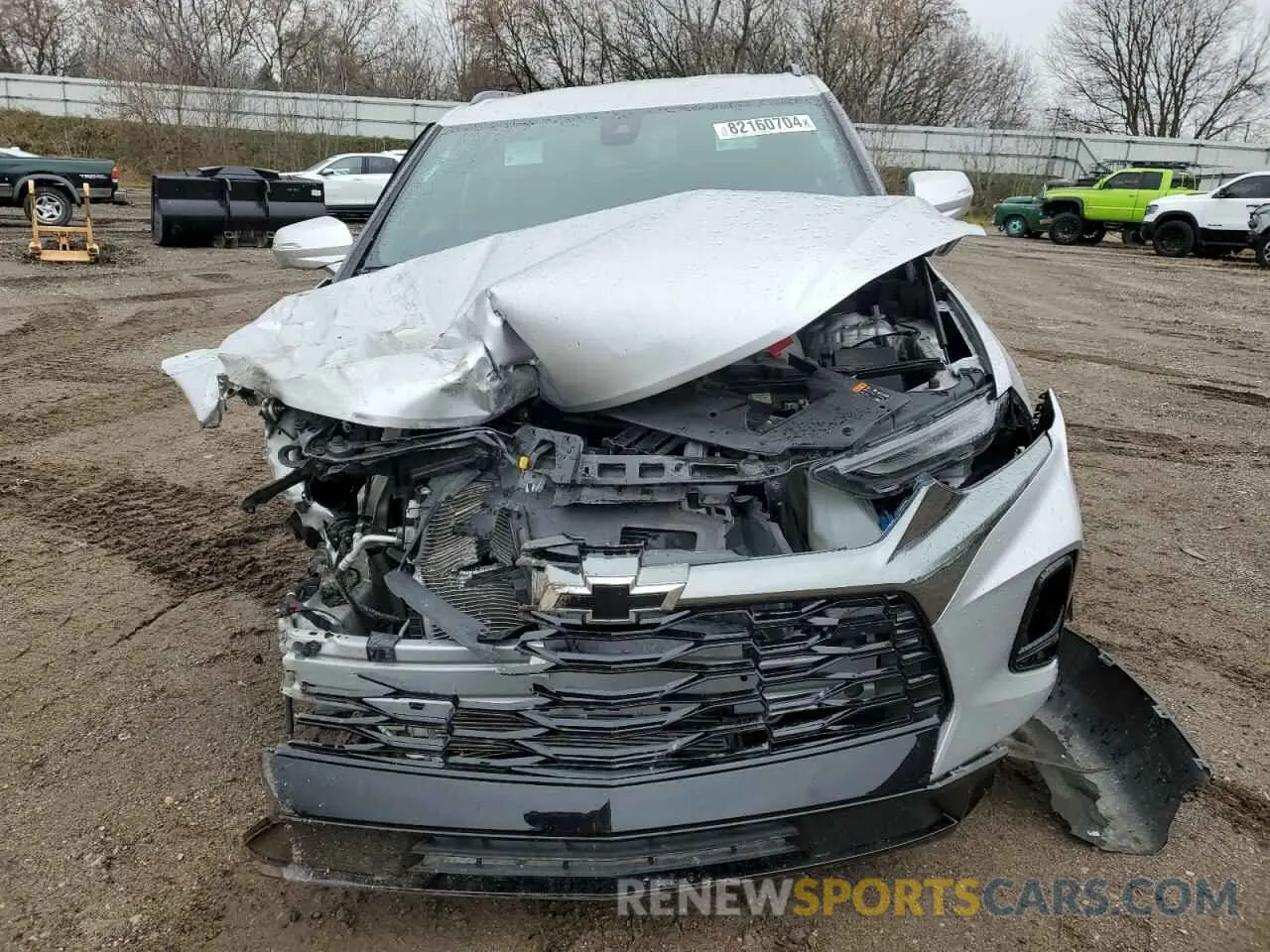 5 Photograph of a damaged car 3GNKBKRS9NS146018 CHEVROLET BLAZER 2022