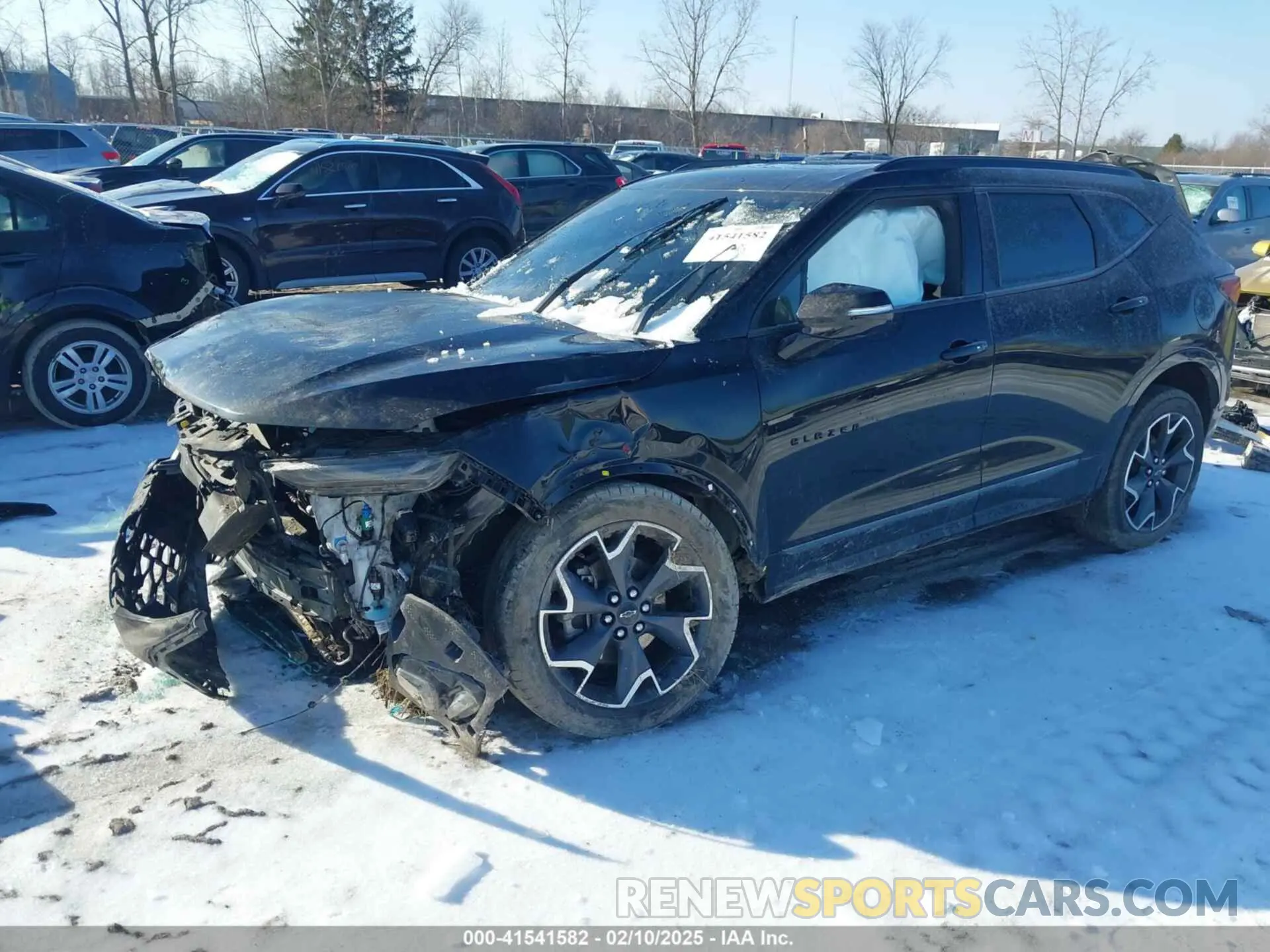 2 Photograph of a damaged car 3GNKBKRS9NS236205 CHEVROLET BLAZER 2022