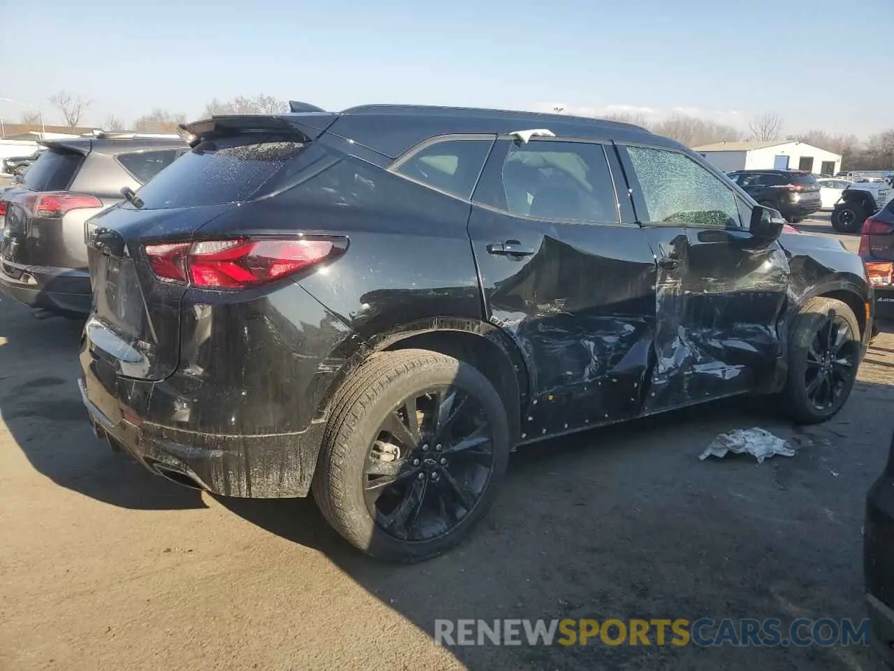 3 Photograph of a damaged car 3GNKBKRSXNS231658 CHEVROLET BLAZER 2022