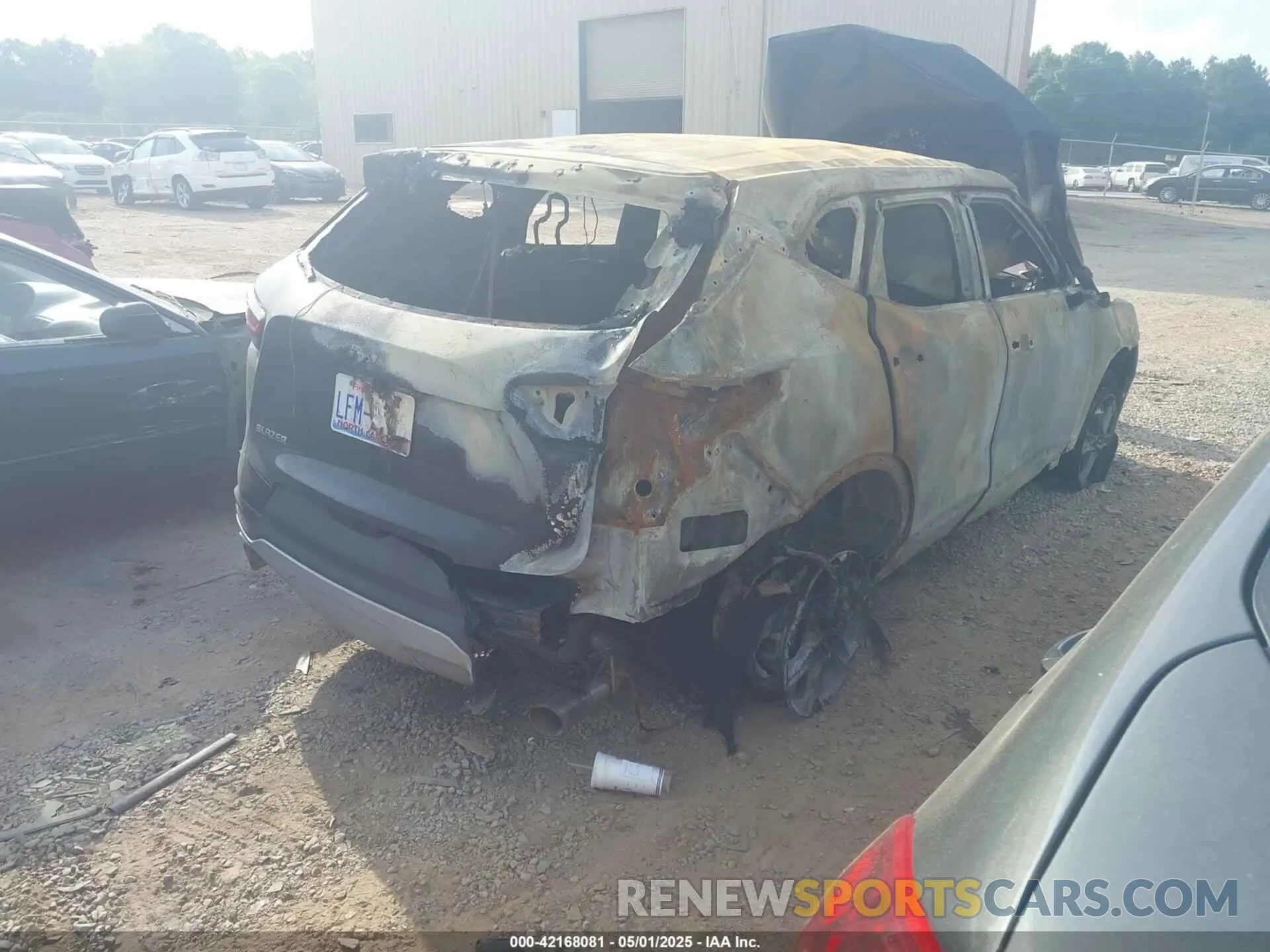 4 Photograph of a damaged car 3GNKBCR41PS222938 CHEVROLET BLAZER 2023