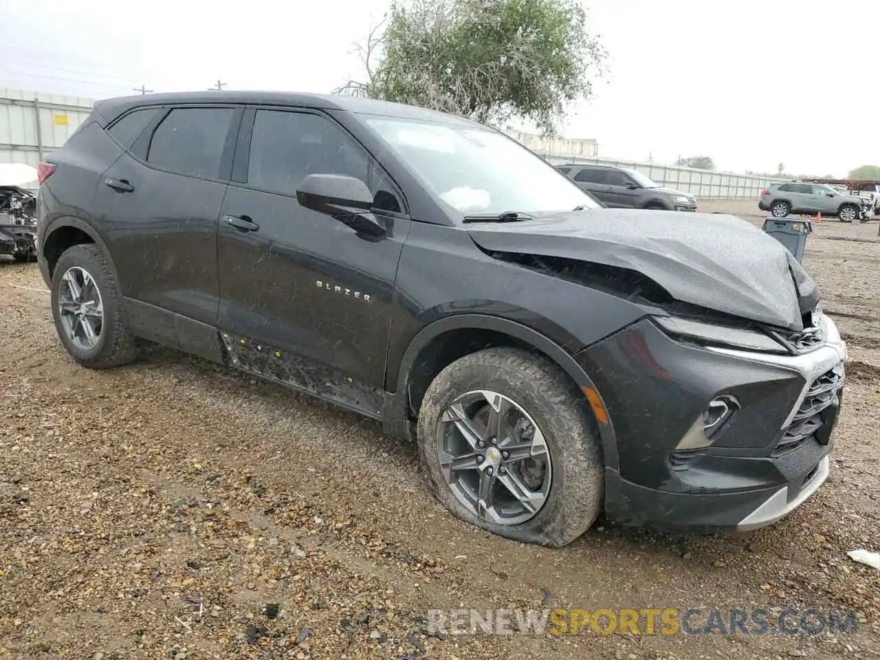 4 Photograph of a damaged car 3GNKBCR46PS101841 CHEVROLET BLAZER 2023