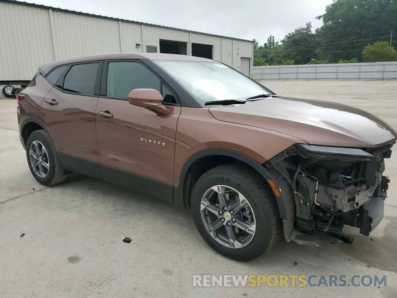 4 Photograph of a damaged car 3GNKBCR47PS105140 CHEVROLET BLAZER 2023