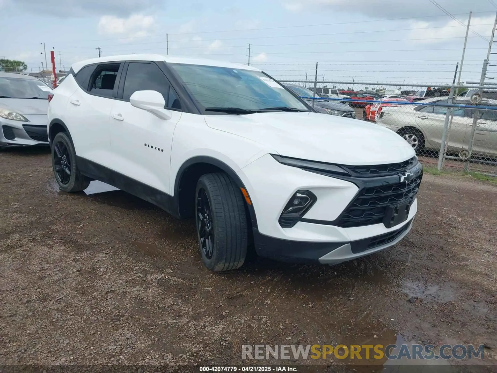 1 Photograph of a damaged car 3GNKBCR47PS105610 CHEVROLET BLAZER 2023