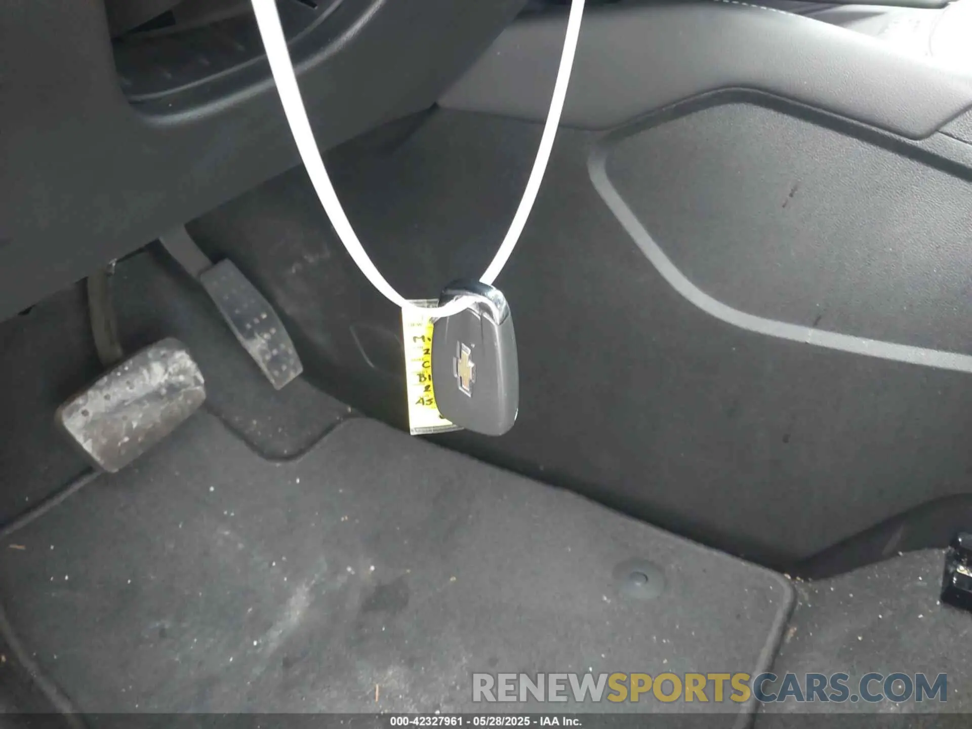 17 Photograph of a damaged car 3GNKBCR48PS227182 CHEVROLET BLAZER 2023