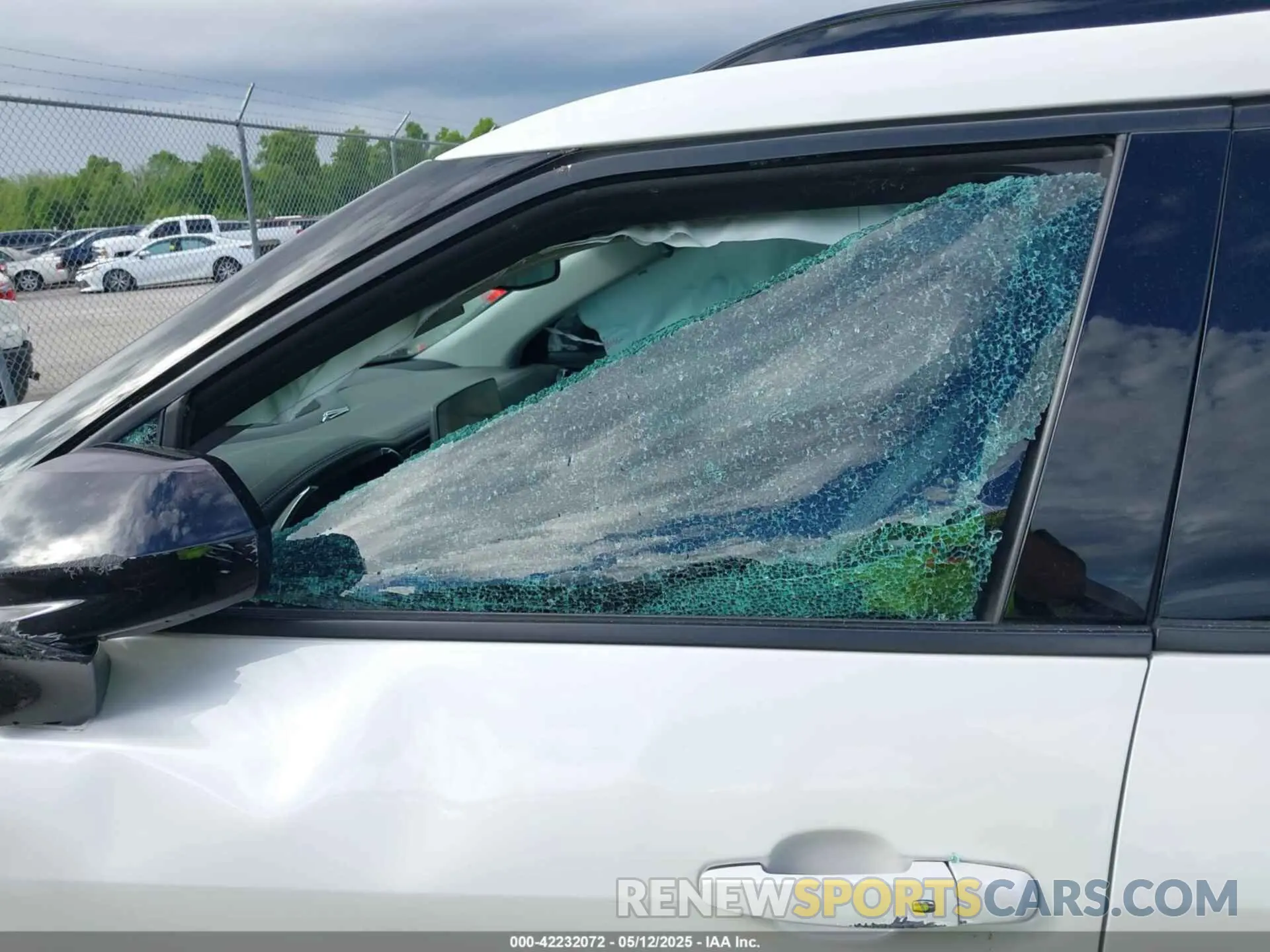 18 Photograph of a damaged car 3GNKBCR4XPS224431 CHEVROLET BLAZER 2023