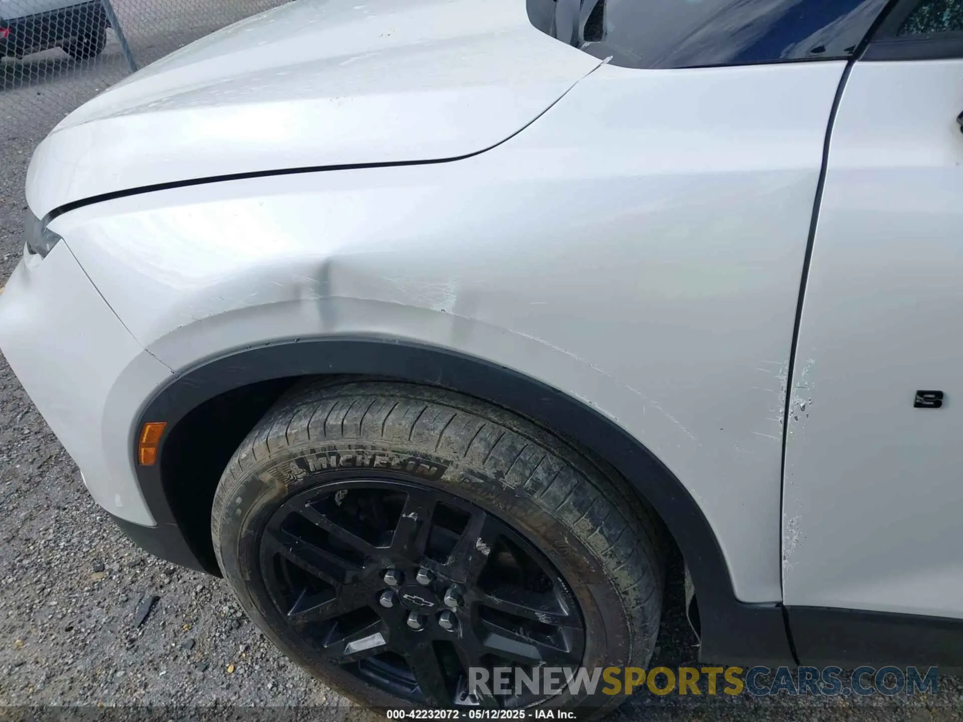 19 Photograph of a damaged car 3GNKBCR4XPS224431 CHEVROLET BLAZER 2023