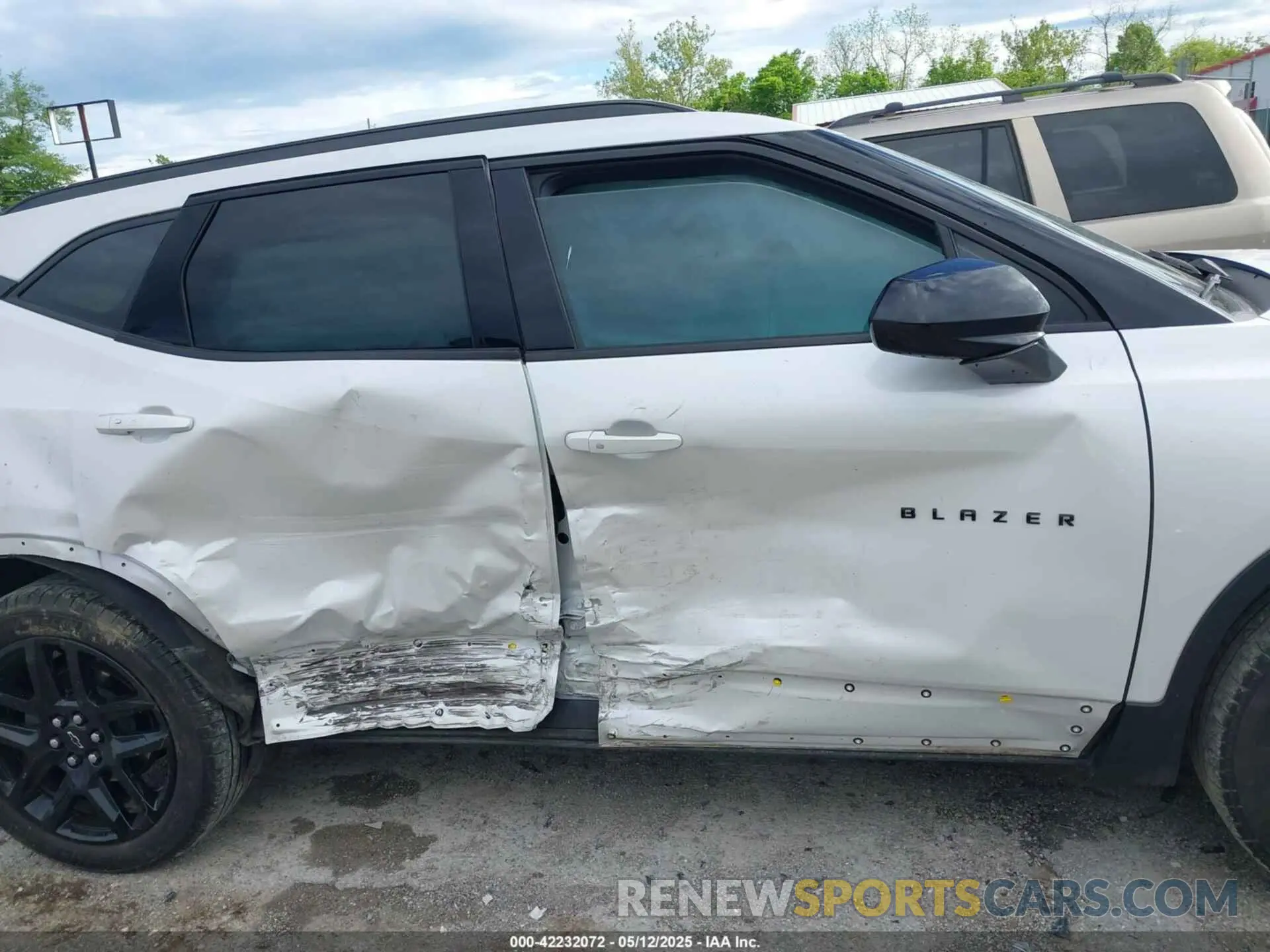 6 Photograph of a damaged car 3GNKBCR4XPS224431 CHEVROLET BLAZER 2023