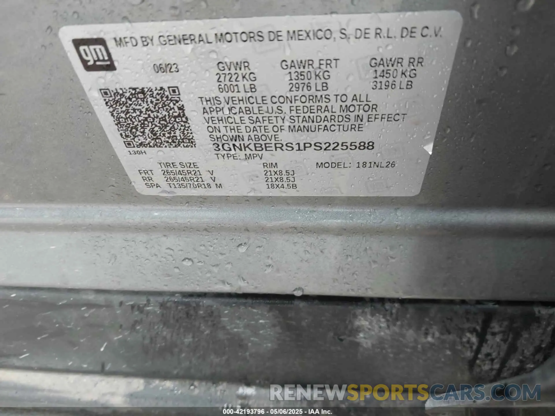 9 Photograph of a damaged car 3GNKBERS1PS225588 CHEVROLET BLAZER 2023