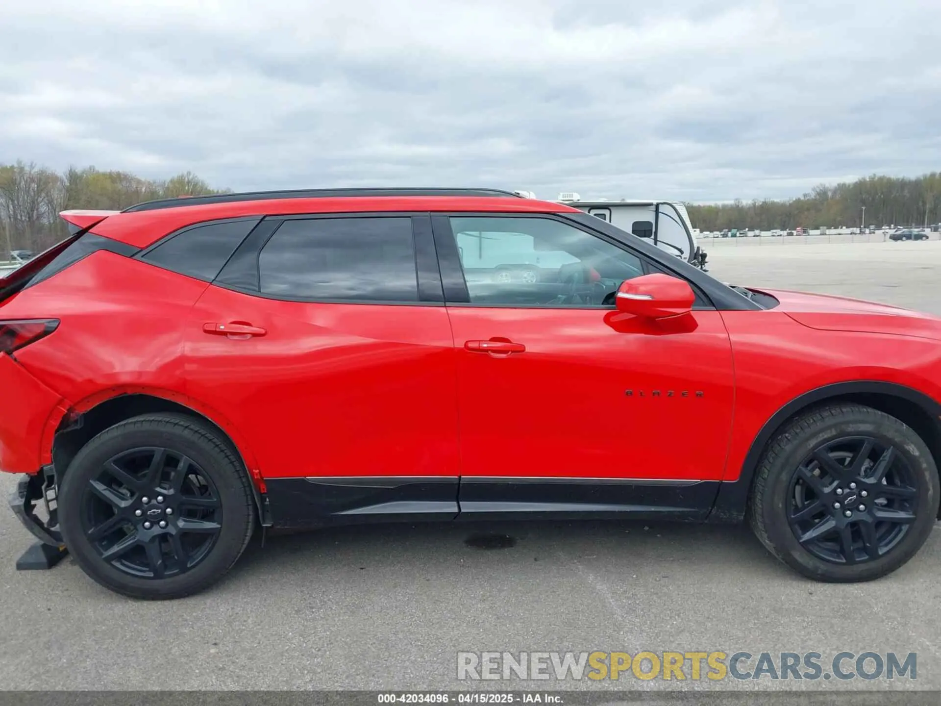 13 Photograph of a damaged car 3GNKBERS4PS176709 CHEVROLET BLAZER 2023