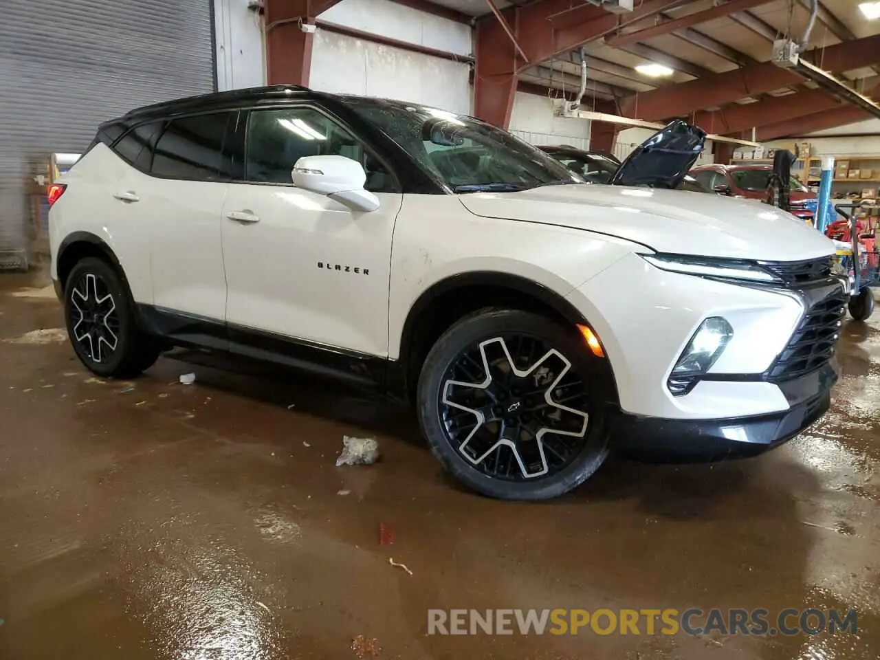 4 Photograph of a damaged car 3GNKBERS6PS105186 CHEVROLET BLAZER 2023