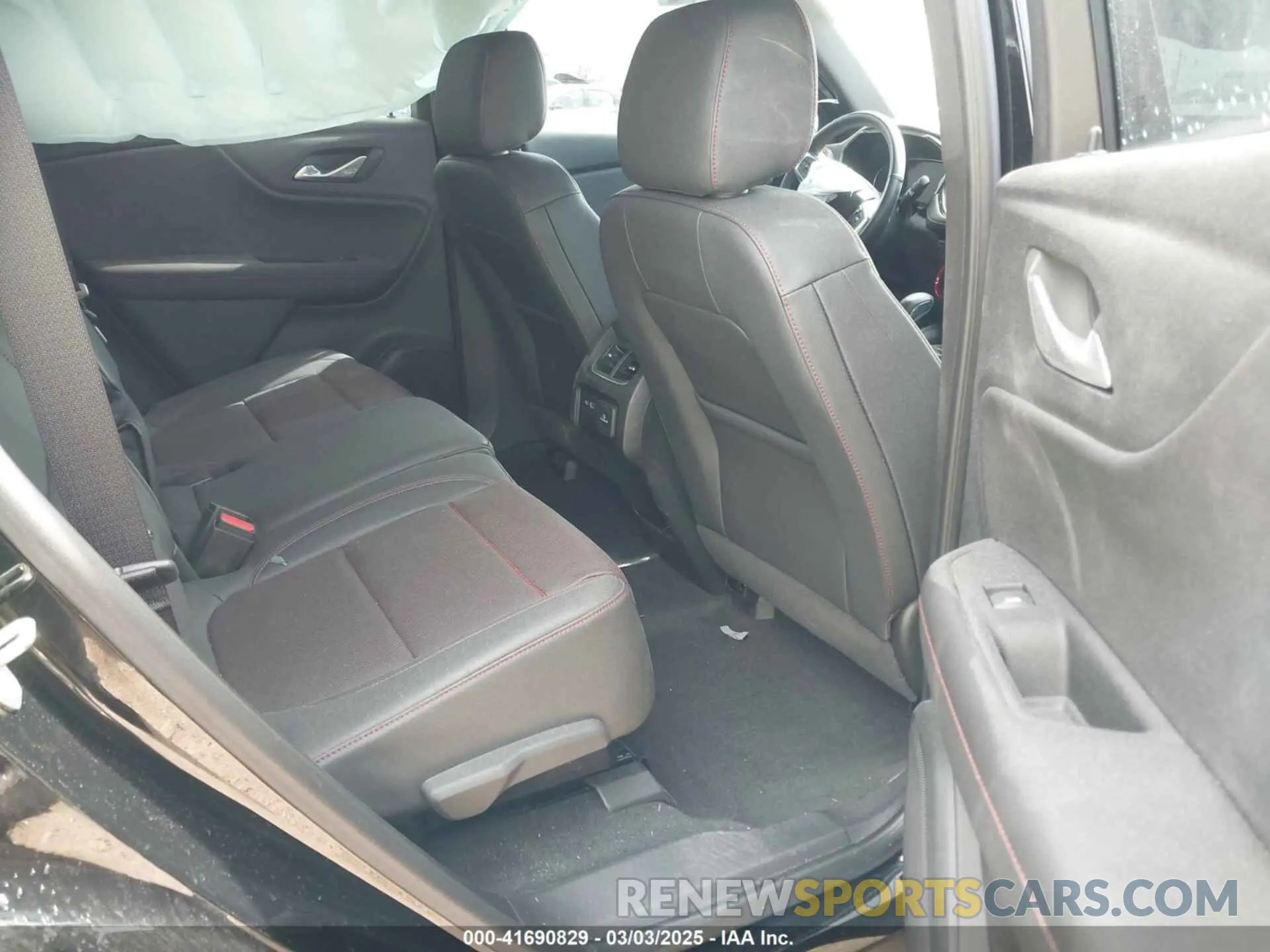 8 Photograph of a damaged car 3GNKBERSXPS150986 CHEVROLET BLAZER 2023