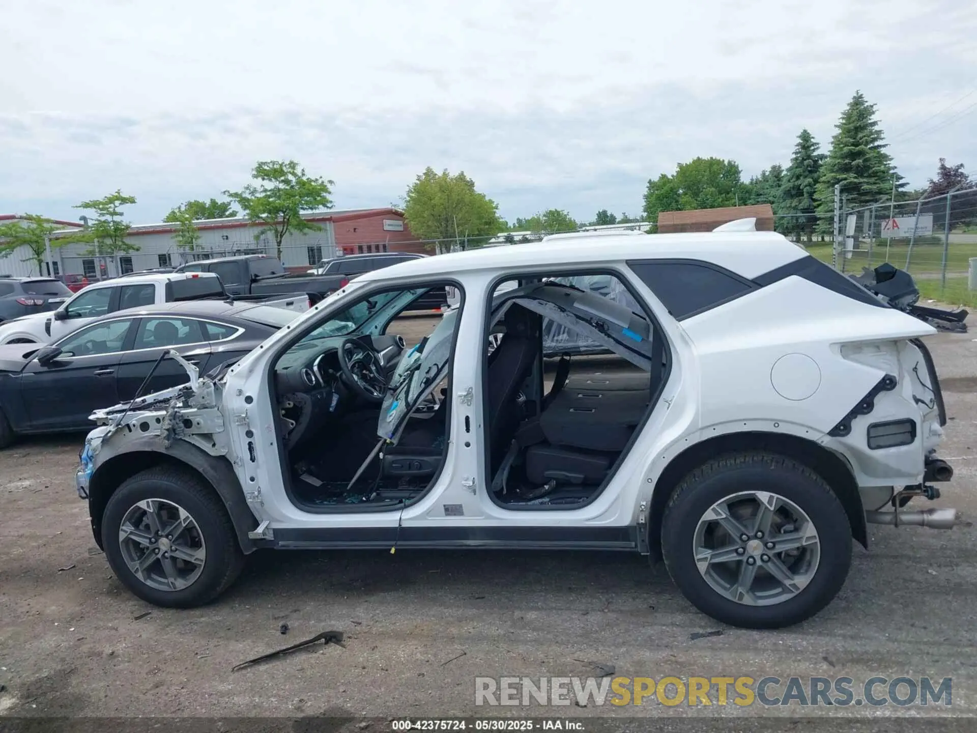 13 Photograph of a damaged car 3GNKBHR40PS119846 CHEVROLET BLAZER 2023