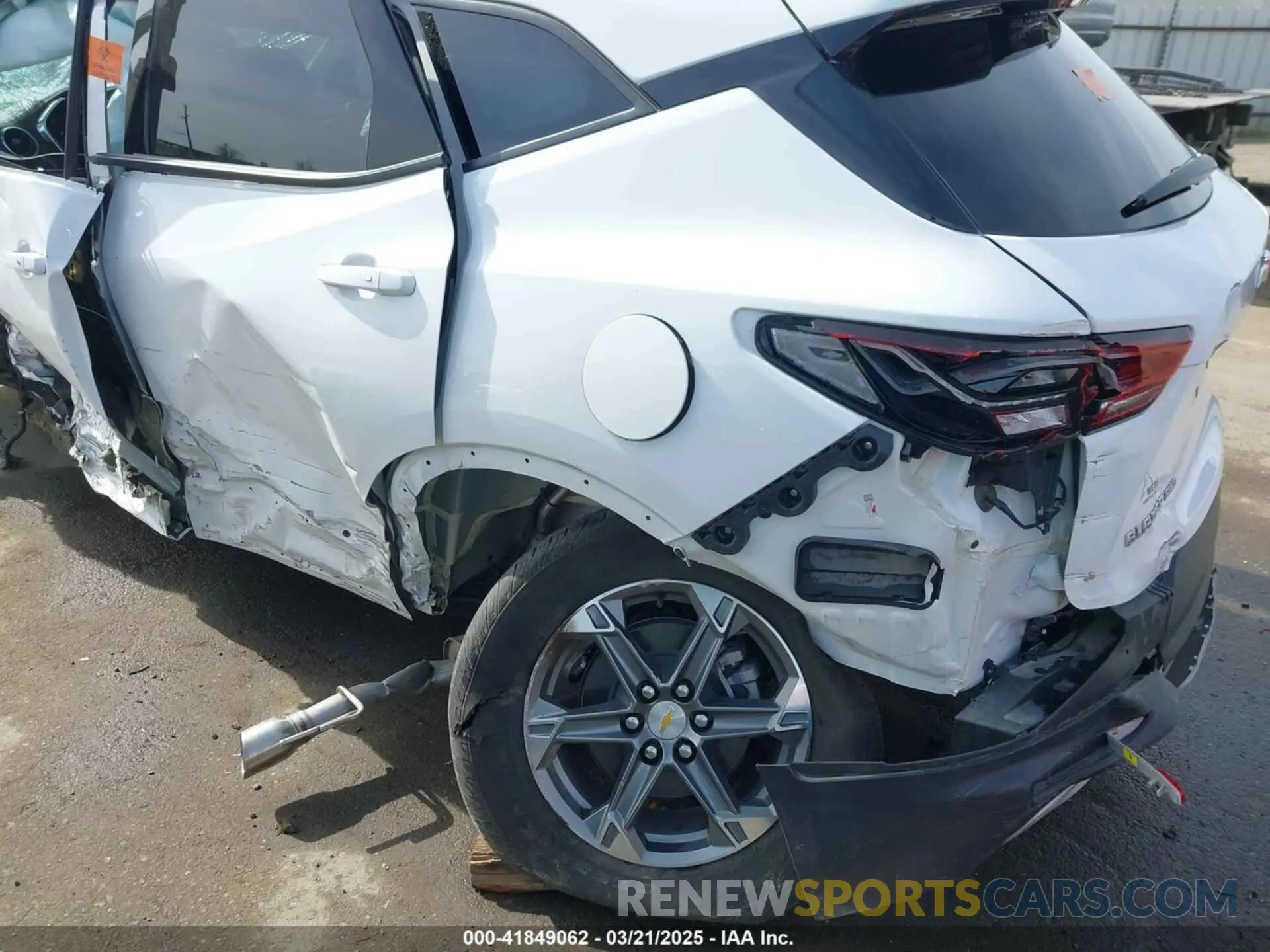 17 Photograph of a damaged car 3GNKBHR40PS223544 CHEVROLET BLAZER 2023