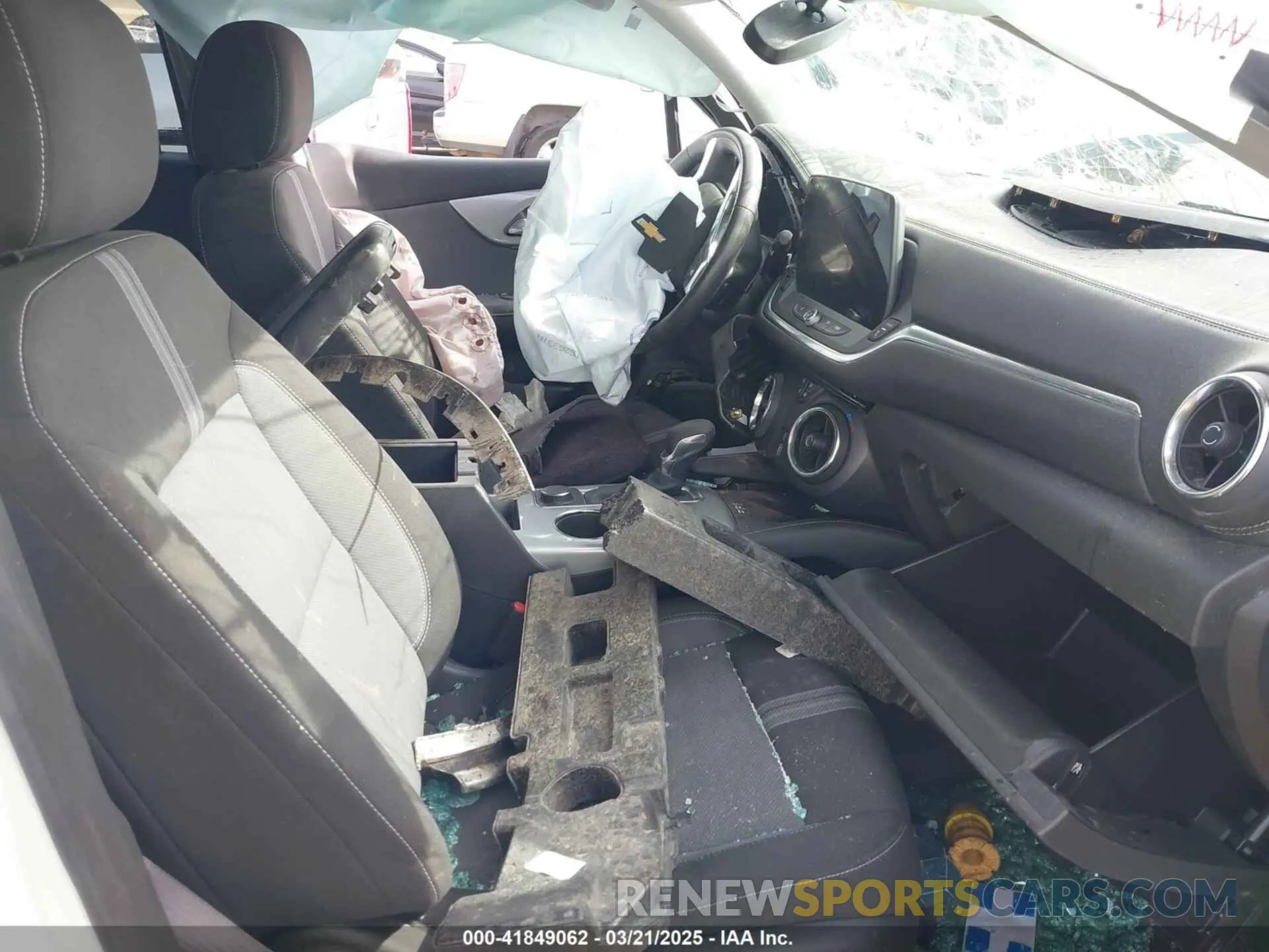 5 Photograph of a damaged car 3GNKBHR40PS223544 CHEVROLET BLAZER 2023