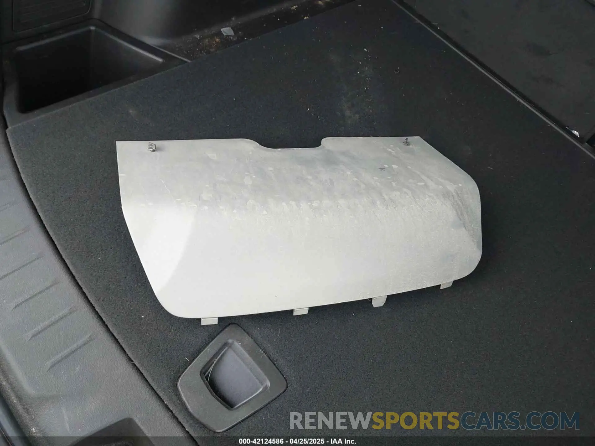 12 Photograph of a damaged car 3GNKBHR40PS235497 CHEVROLET BLAZER 2023
