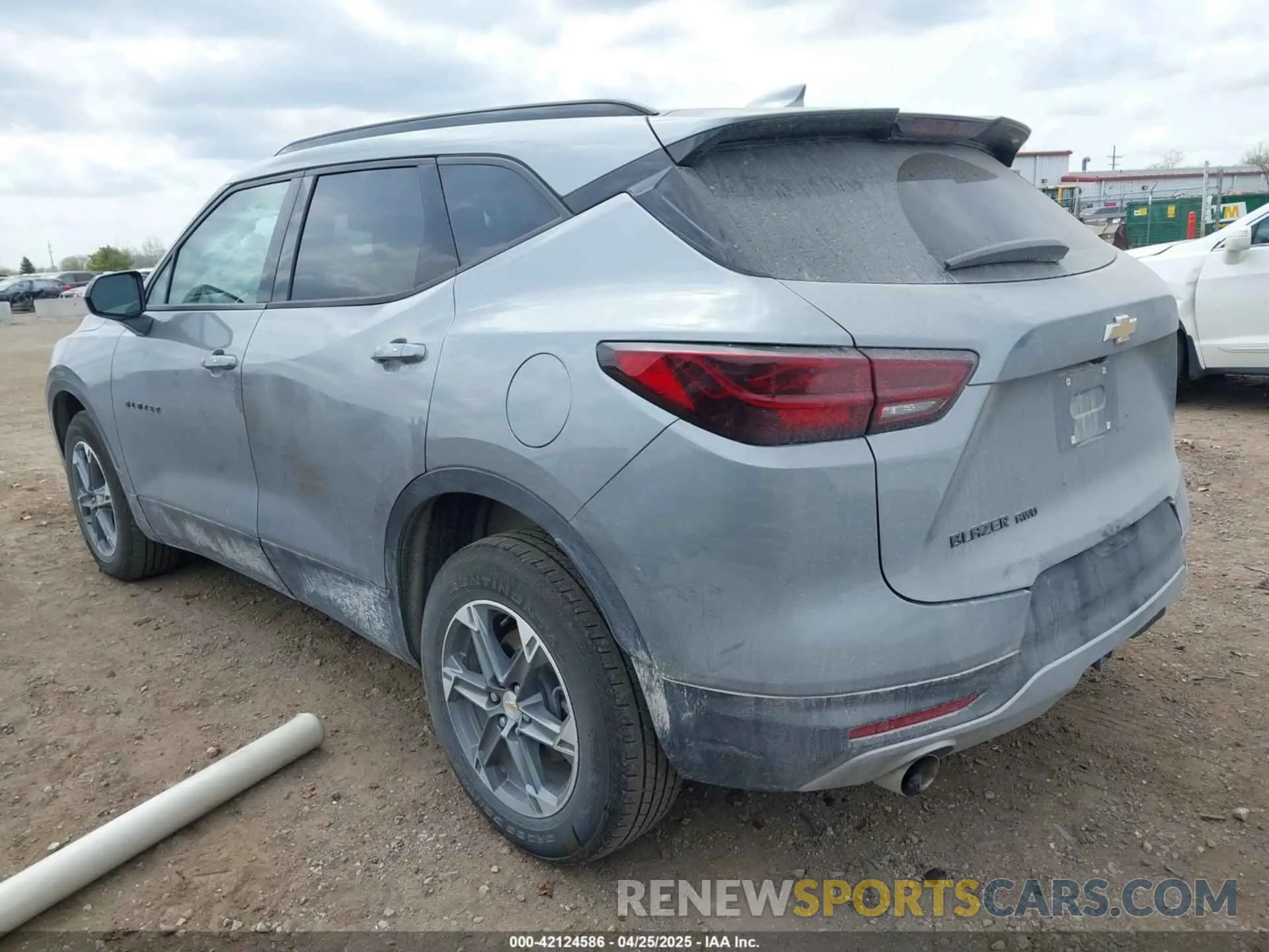 3 Photograph of a damaged car 3GNKBHR40PS235497 CHEVROLET BLAZER 2023