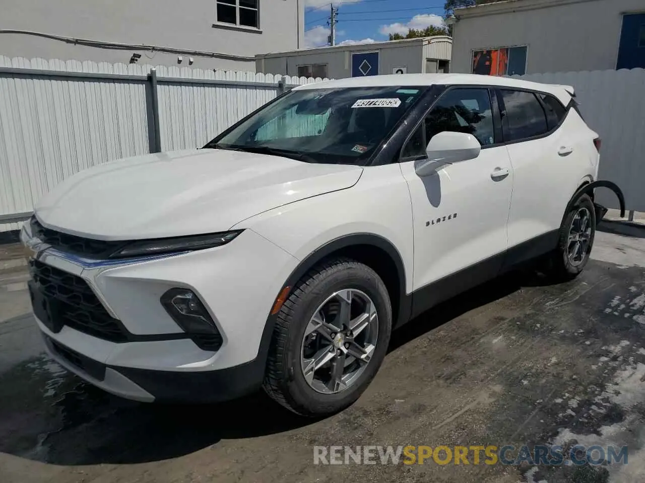 1 Photograph of a damaged car 3GNKBHR41PS203237 CHEVROLET BLAZER 2023