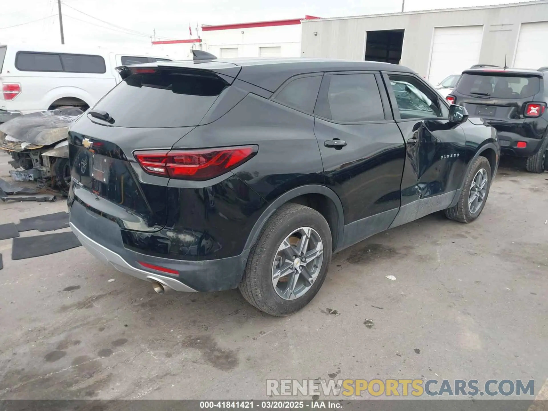 4 Photograph of a damaged car 3GNKBHR44PS183209 CHEVROLET BLAZER 2023