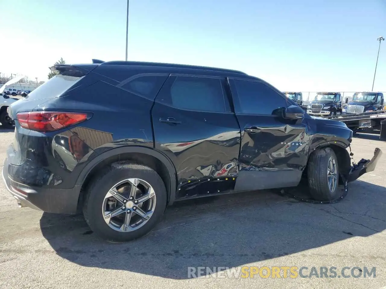 3 Photograph of a damaged car 3GNKBHR45PS186815 CHEVROLET BLAZER 2023