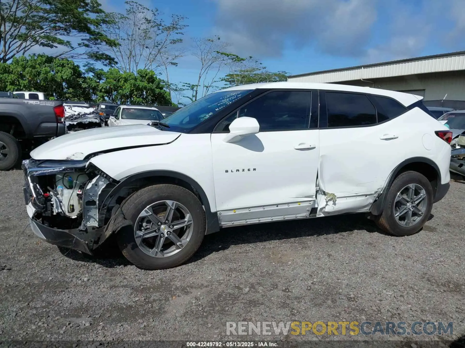 14 Photograph of a damaged car 3GNKBHR46PS213116 CHEVROLET BLAZER 2023