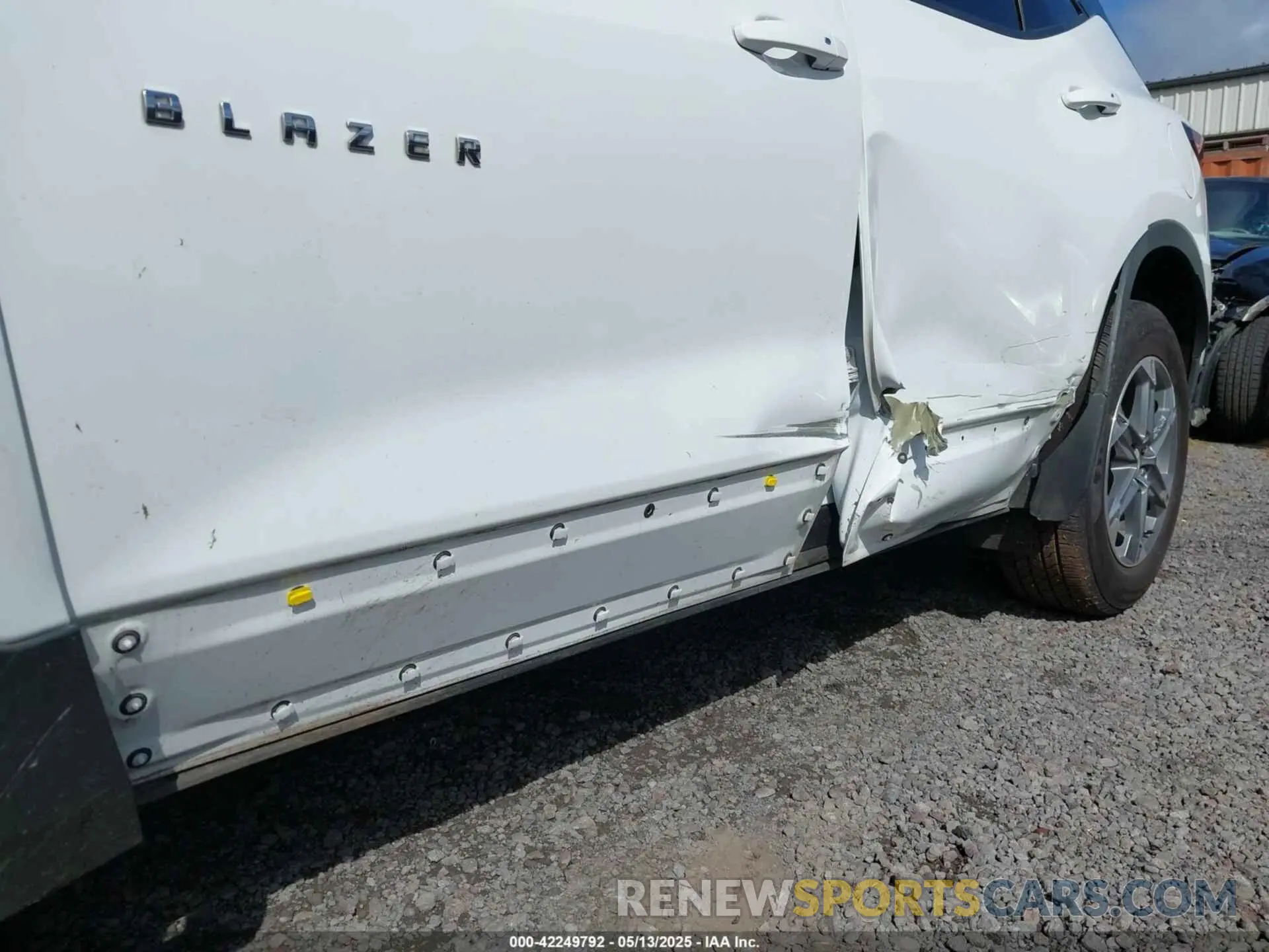 17 Photograph of a damaged car 3GNKBHR46PS213116 CHEVROLET BLAZER 2023