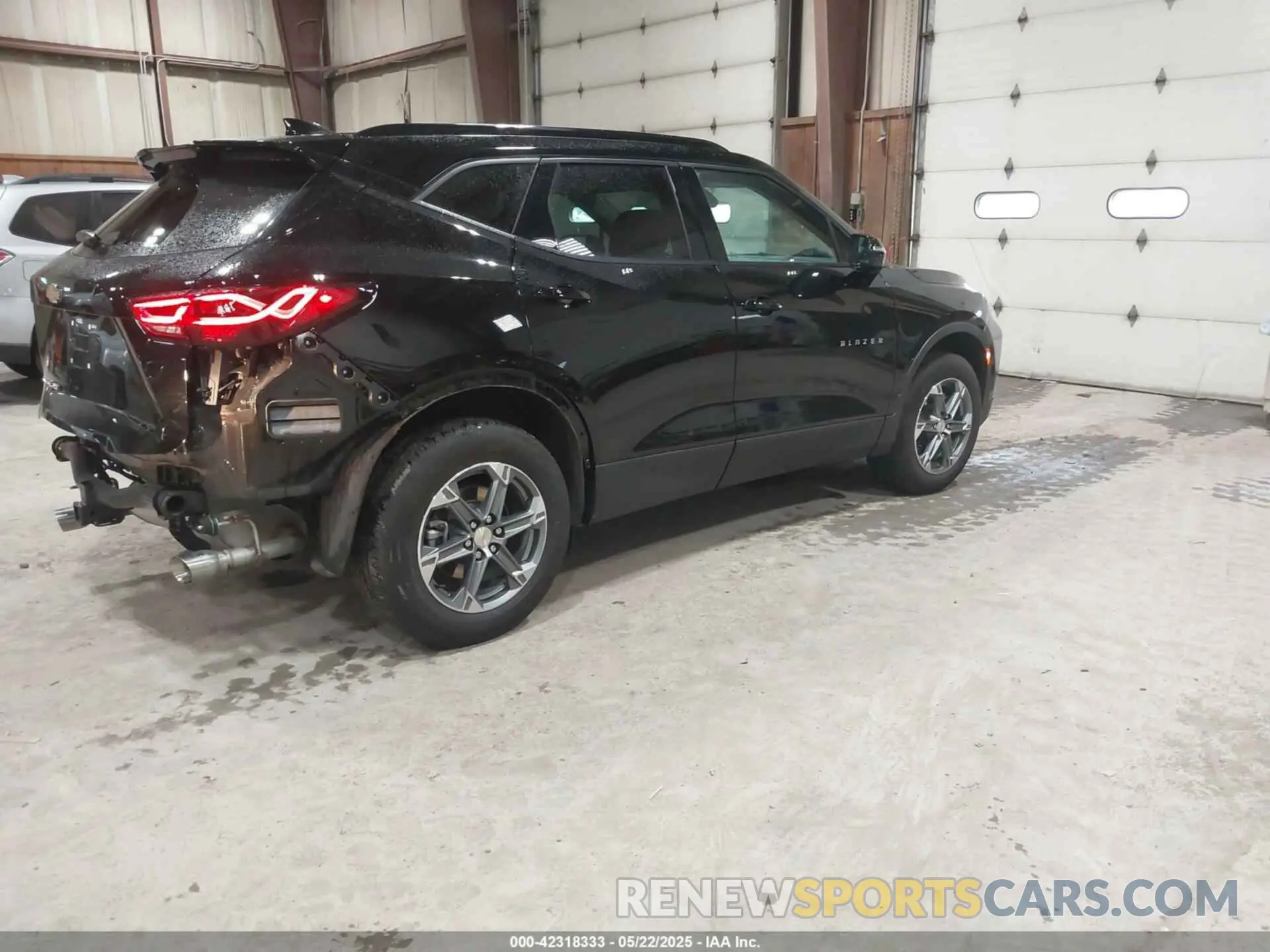 4 Photograph of a damaged car 3GNKBJR45PS234918 CHEVROLET BLAZER 2023