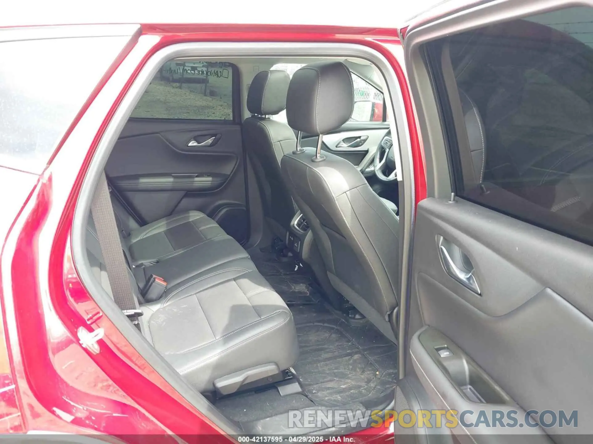 8 Photograph of a damaged car 3GNKBJRSXPS147109 CHEVROLET BLAZER 2023