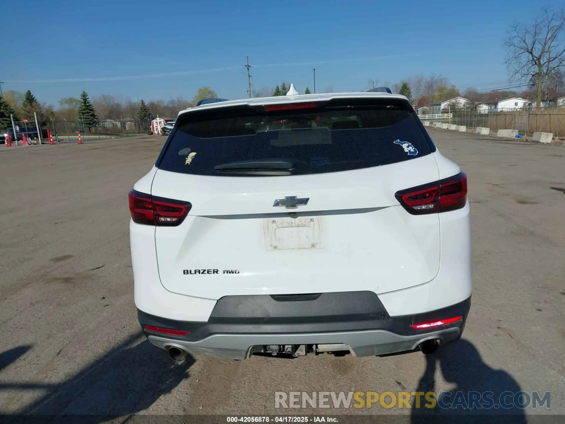 16 Photograph of a damaged car 3GNKBJRSXPS162712 CHEVROLET BLAZER 2023