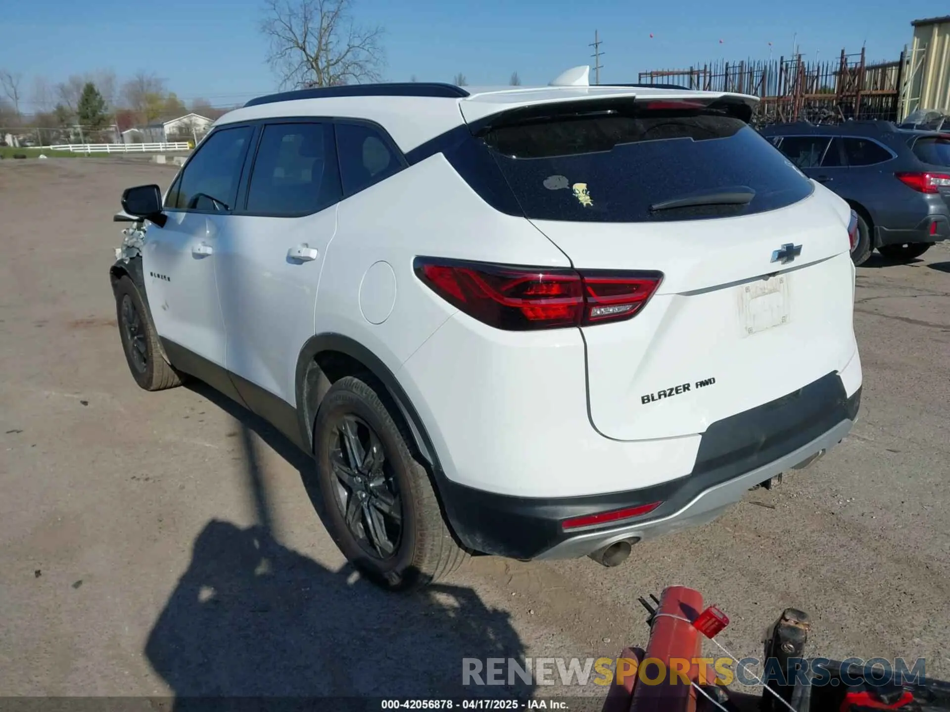 3 Photograph of a damaged car 3GNKBJRSXPS162712 CHEVROLET BLAZER 2023