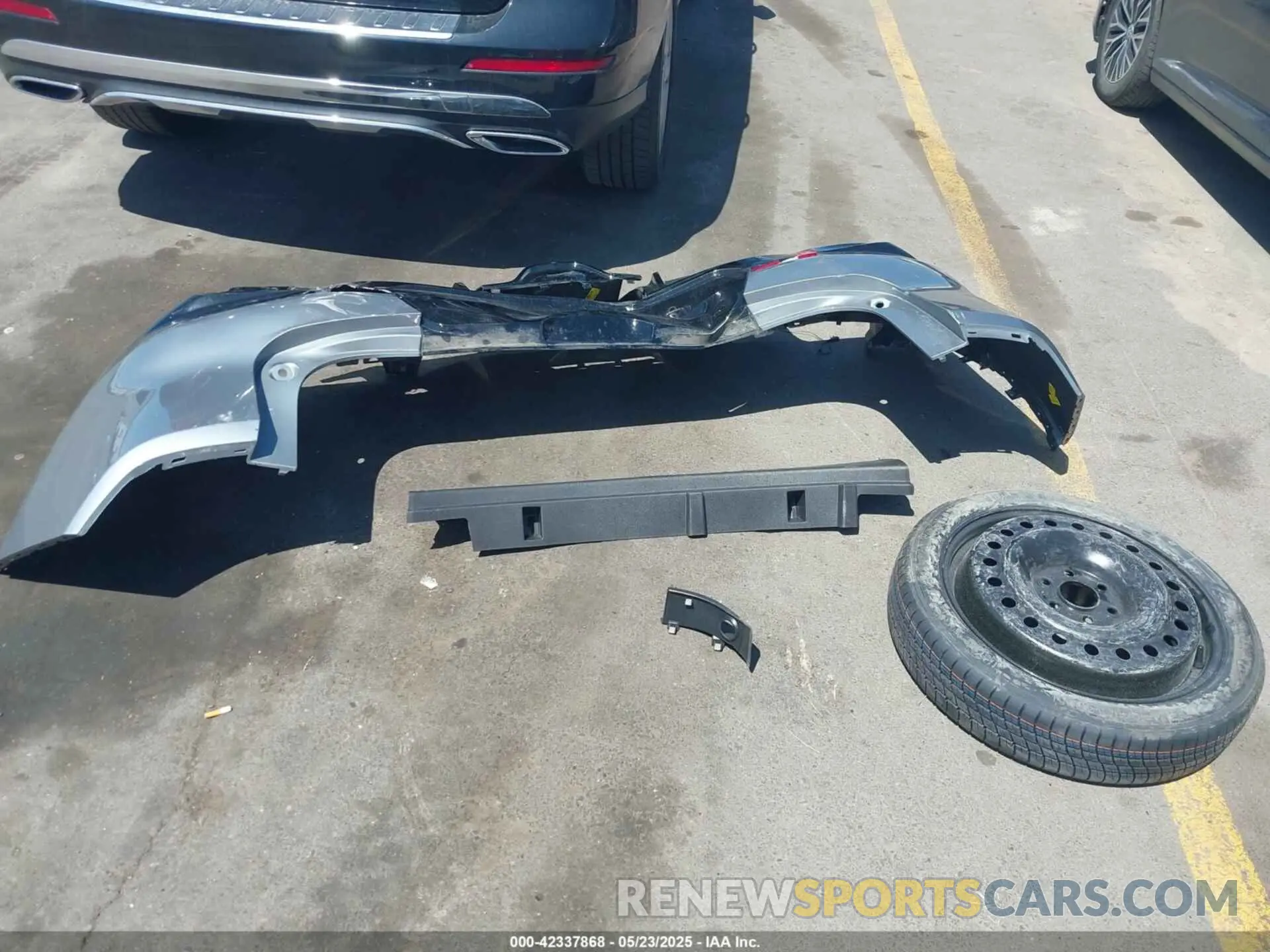 12 Photograph of a damaged car 3GNKBKRS0PS227668 CHEVROLET BLAZER 2023