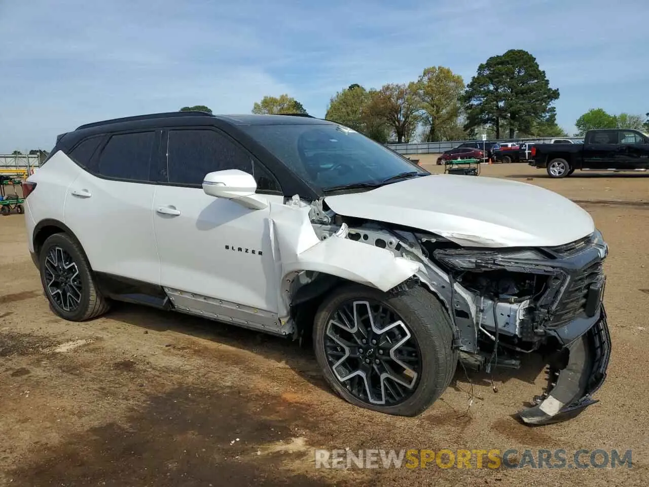 4 Photograph of a damaged car 3GNKBKRS5PS168410 CHEVROLET BLAZER 2023