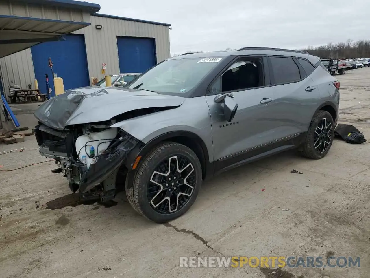 1 Photograph of a damaged car 3GNKBKRS5PS225298 CHEVROLET BLAZER 2023