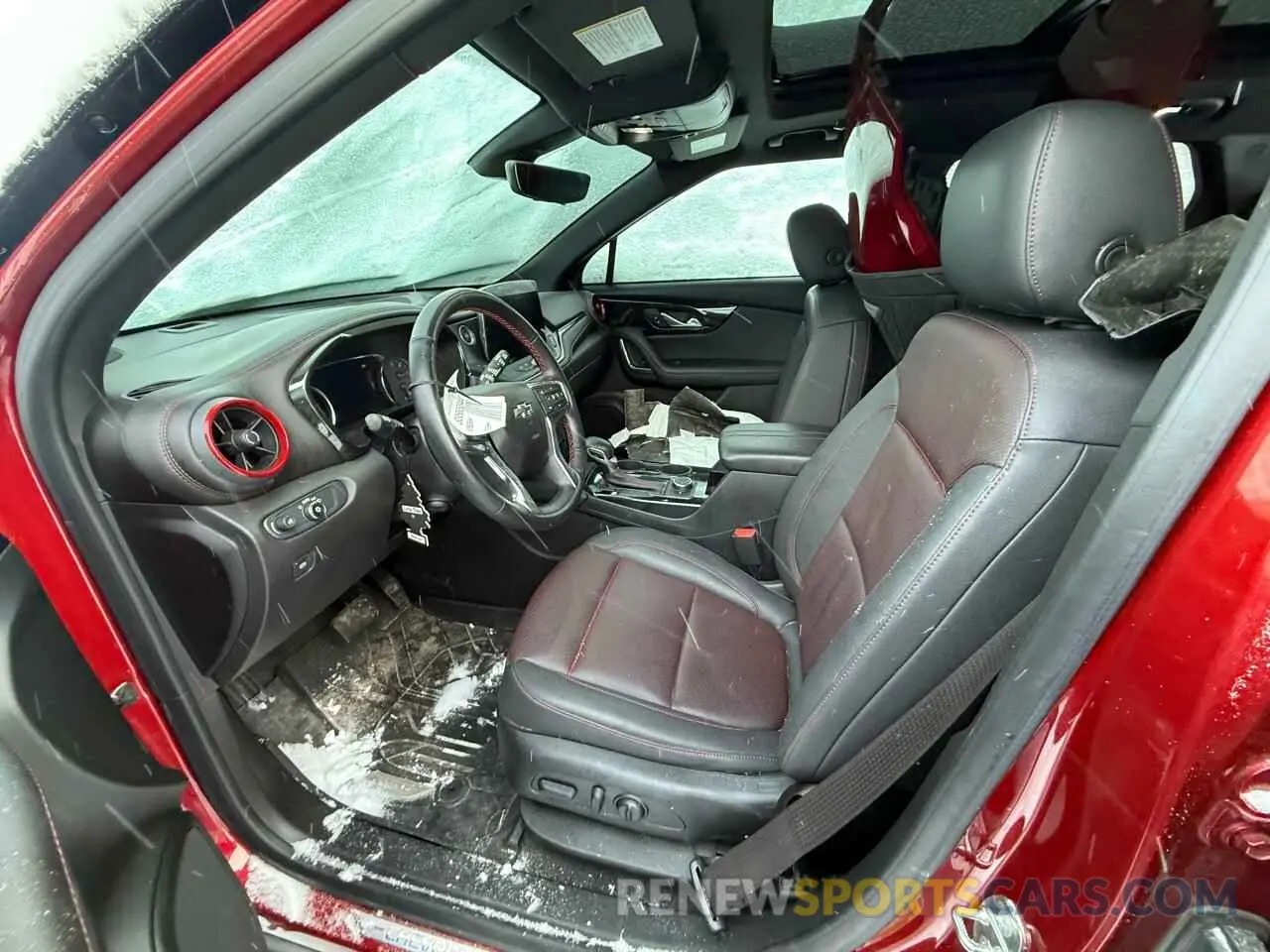 10 Photograph of a damaged car 3GNKBKRS9PS185971 CHEVROLET BLAZER 2023