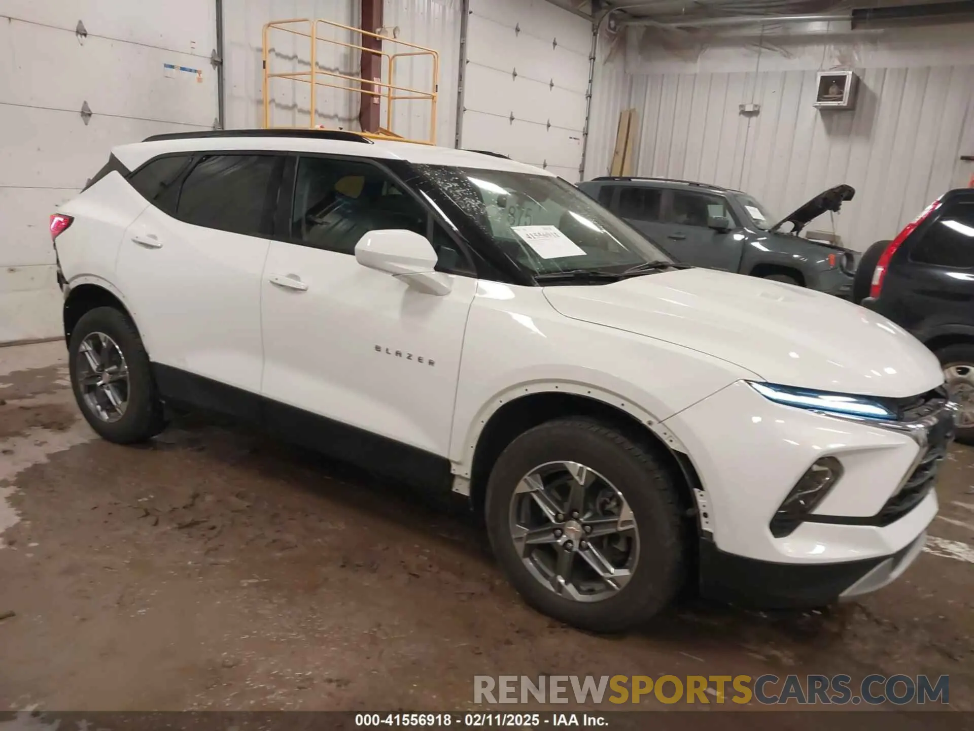 1 Photograph of a damaged car 3GNKBCR42RS160923 CHEVROLET BLAZER 2024