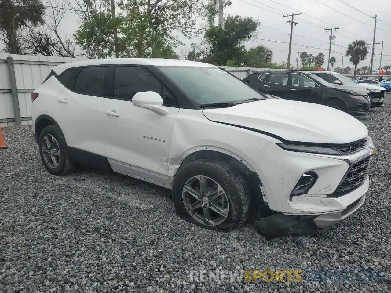 4 Photograph of a damaged car 3GNKBCR43RS137604 CHEVROLET BLAZER 2024