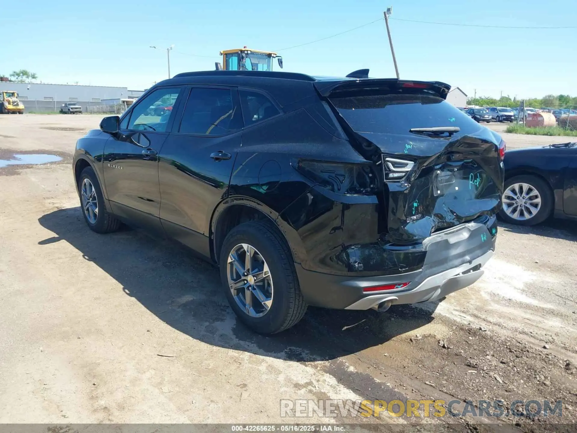 3 Photograph of a damaged car 3GNKBCR44RS125848 CHEVROLET BLAZER 2024