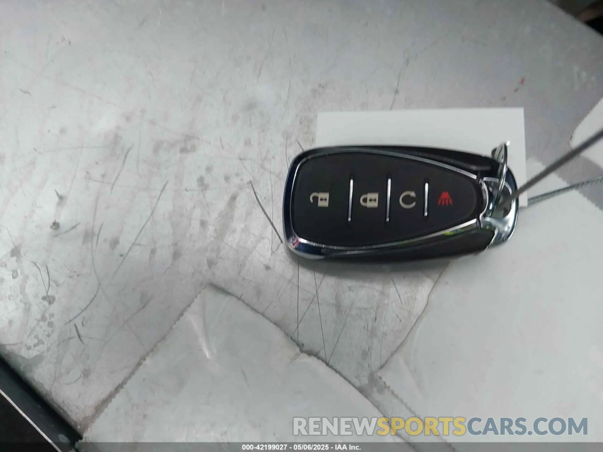 11 Photograph of a damaged car 3GNKBCR45RS168160 CHEVROLET BLAZER 2024