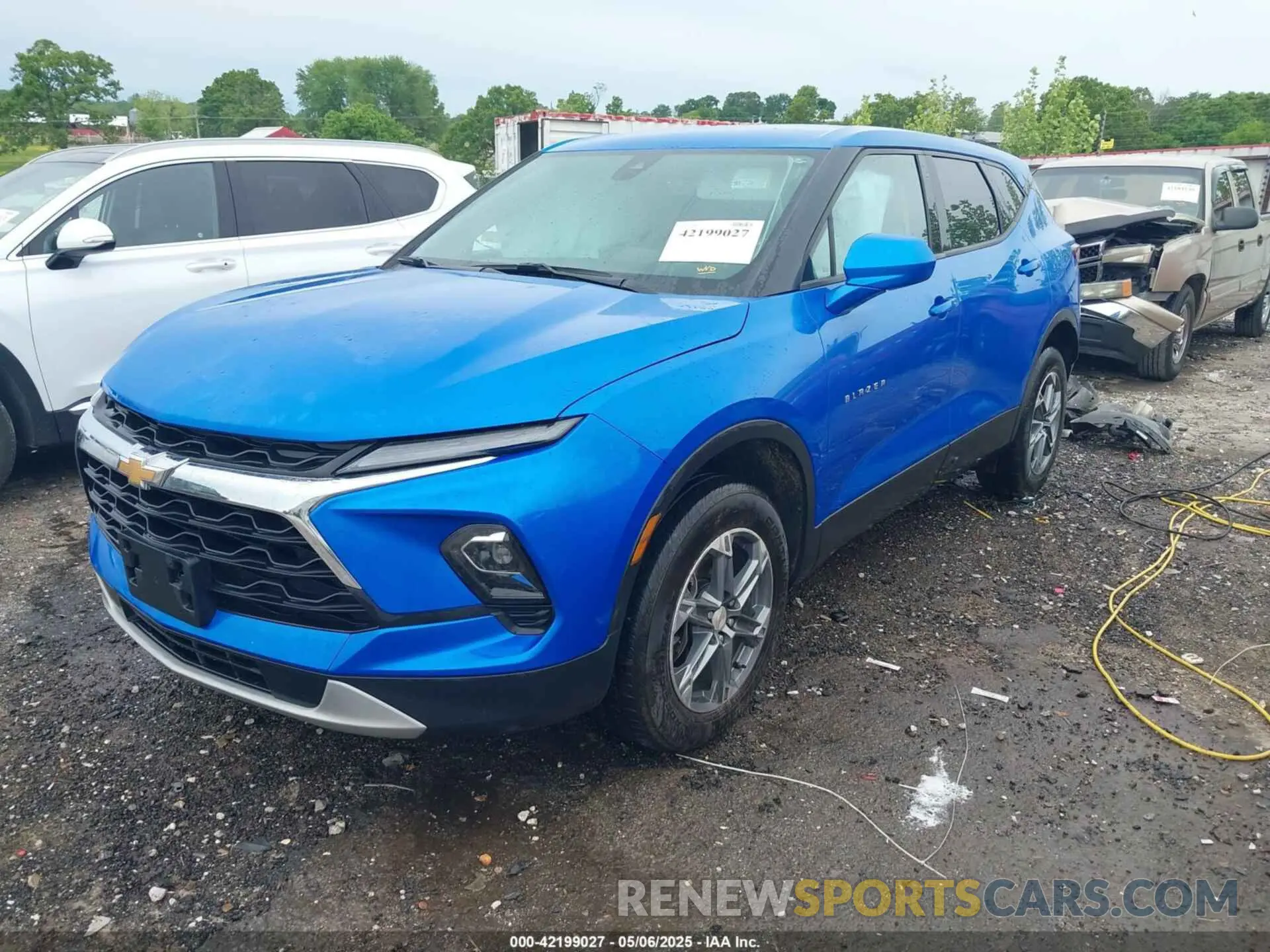 2 Photograph of a damaged car 3GNKBCR45RS168160 CHEVROLET BLAZER 2024